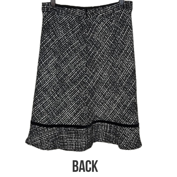 Boucle Wool Blend A-Line Skirt with Velvet Trim in Black, Size 4 - Picture 2 of 4